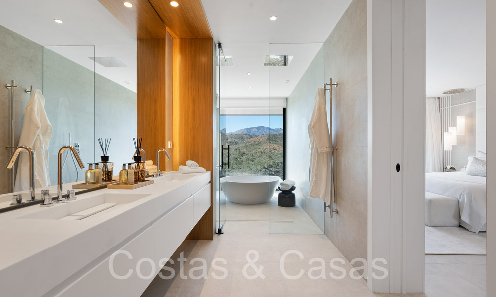 Nueva villa arquitectónica en venta en una urbanización segura en Marbella - Benahavis 66499