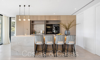 Nueva villa arquitectónica en venta en una urbanización segura en Marbella - Benahavis 66516 