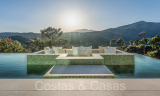 Nueva villa arquitectónica en venta en una urbanización segura en Marbella - Benahavis 66530 