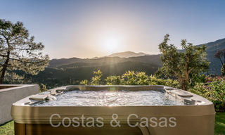 Nueva villa arquitectónica en venta en una urbanización segura en Marbella - Benahavis 66534 