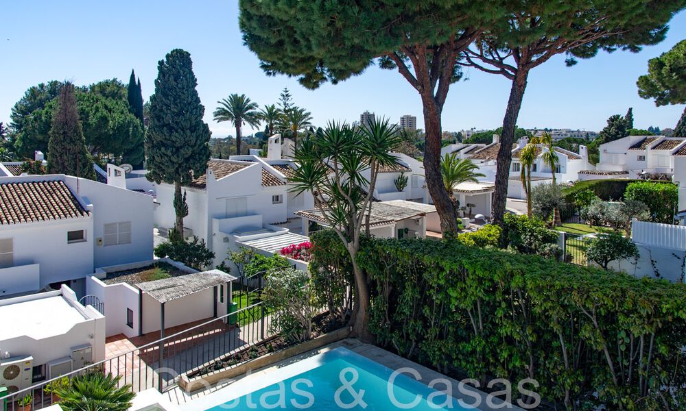 Atemporal villa de lujo andaluza en venta en una zona cerrada cerca de Aloha Golf en Nueva Andalucía, Marbella 66540