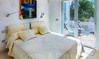 Atemporal villa de lujo andaluza en venta en una zona cerrada cerca de Aloha Golf en Nueva Andalucía, Marbella 66553 