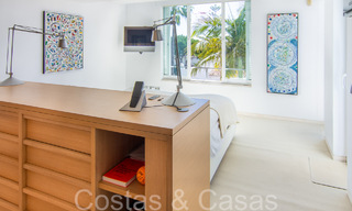Atemporal villa de lujo andaluza en venta en una zona cerrada cerca de Aloha Golf en Nueva Andalucía, Marbella 66554 