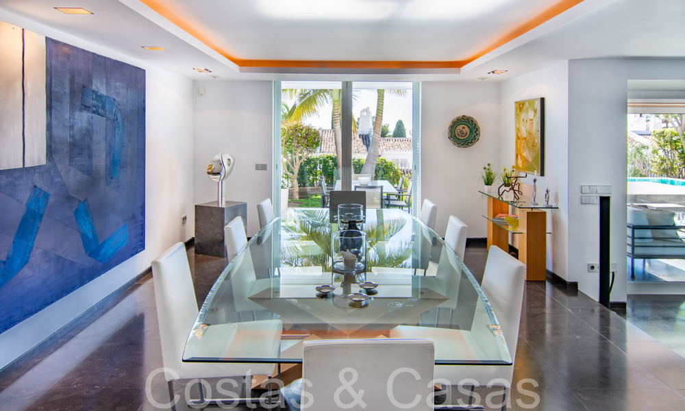 Atemporal villa de lujo andaluza en venta en una zona cerrada cerca de Aloha Golf en Nueva Andalucía, Marbella 66557