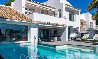 Atemporal villa de lujo andaluza en venta en una zona cerrada cerca de Aloha Golf en Nueva Andalucía, Marbella 66566 