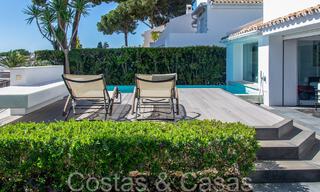 Atemporal villa de lujo andaluza en venta en una zona cerrada cerca de Aloha Golf en Nueva Andalucía, Marbella 66575 