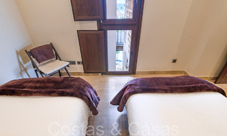 Ático dúplex contemporáneo en venta en un complejo en primera línea de playa con piscina privada entre Marbella y Estepona 66591 