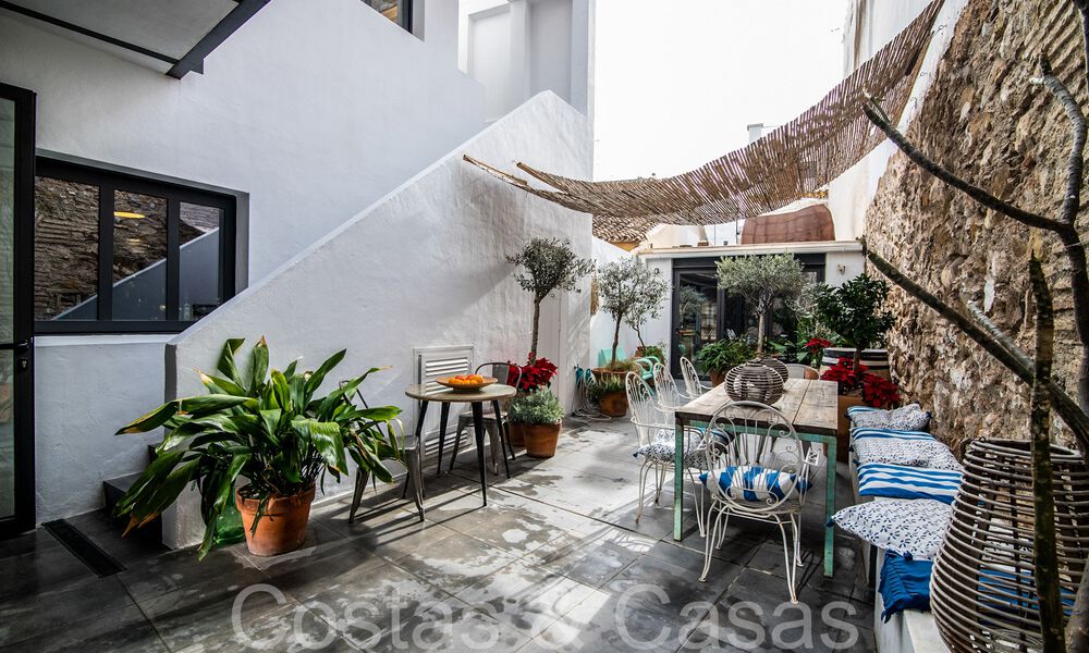 Casa adosada doble en venta a poca distancia de todos los servicios en el pintoresco casco antiguo de Estepona 66600