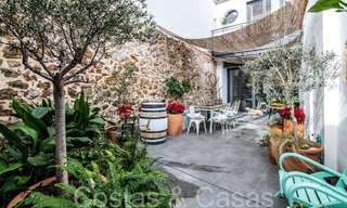 Casa adosada doble en venta a poca distancia de todos los servicios en el pintoresco casco antiguo de Estepona 66602 