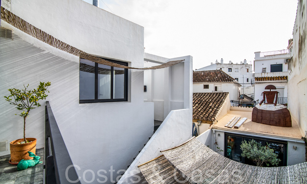 Casa adosada doble en venta a poca distancia de todos los servicios en el pintoresco casco antiguo de Estepona 66622