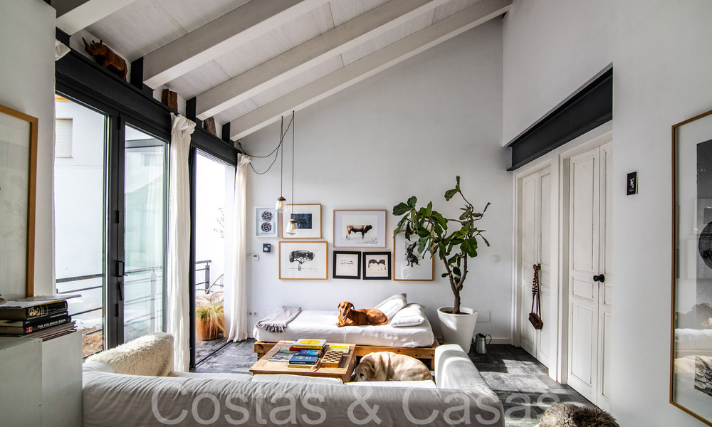 Casa adosada doble en venta a poca distancia de todos los servicios en el pintoresco casco antiguo de Estepona 66624