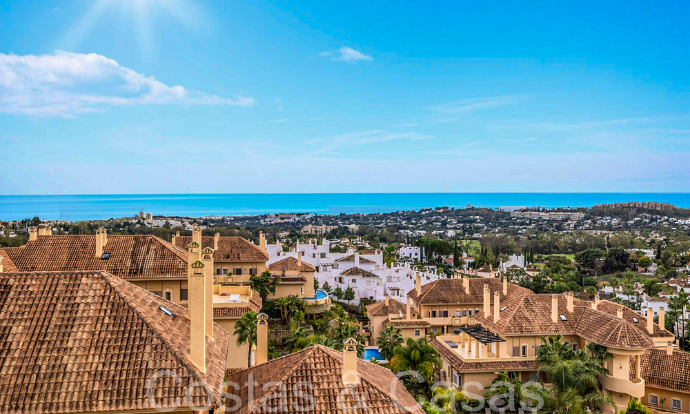 Precioso ático doble con vistas al mar en venta en un complejo de 5 estrellas en Nueva Andalucía, Marbella 66656