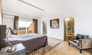 Precioso ático doble con vistas al mar en venta en un complejo de 5 estrellas en Nueva Andalucía, Marbella 66690 