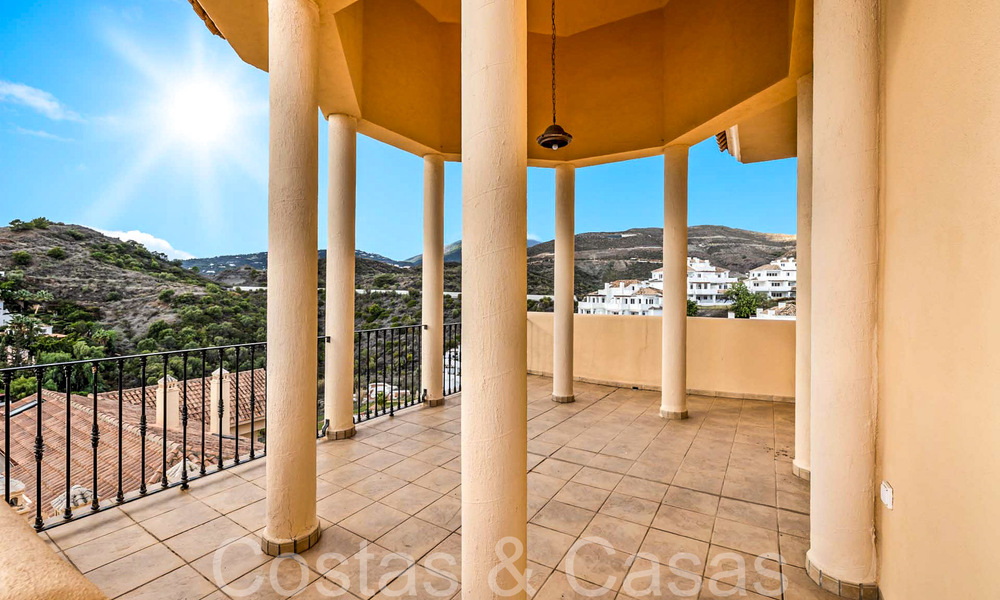 Precioso ático doble con vistas al mar en venta en un complejo de 5 estrellas en Nueva Andalucía, Marbella 66694
