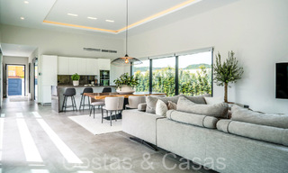 Elegante y moderna villa de lujo de una sola planta en venta en una zona de golf cerca del centro de Estepona 66761 