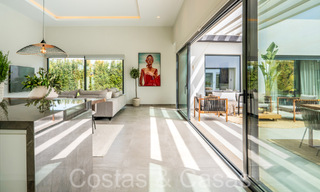 Elegante y moderna villa de lujo de una sola planta en venta en una zona de golf cerca del centro de Estepona 66763 