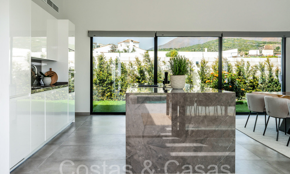 Elegante y moderna villa de lujo de una sola planta en venta en una zona de golf cerca del centro de Estepona 66764