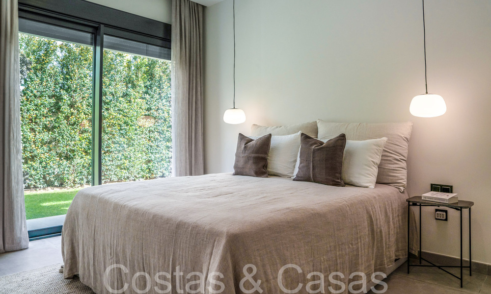 Elegante y moderna villa de lujo de una sola planta en venta en una zona de golf cerca del centro de Estepona 66771
