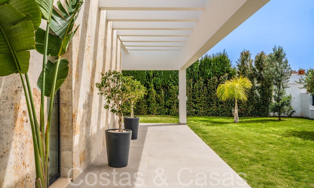 Elegante y moderna villa de lujo de una sola planta en venta en una zona de golf cerca del centro de Estepona 66781