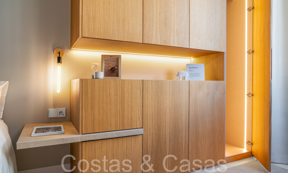 Ático dúplex contemporáneo listo para entrar a vivir en venta en una comunidad cerrada en La Quinta en Benahavis, Marbella 66819