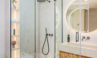 Ático dúplex contemporáneo listo para entrar a vivir en venta en una comunidad cerrada en La Quinta en Benahavis, Marbella 66826 