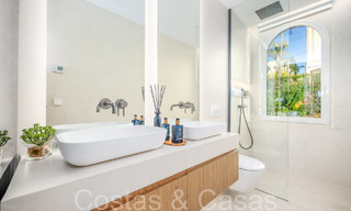 Ático dúplex contemporáneo listo para entrar a vivir en venta en una comunidad cerrada en La Quinta en Benahavis, Marbella 66828 