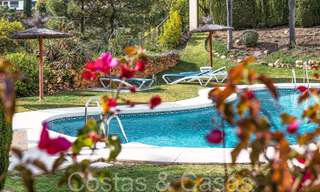 Ático dúplex contemporáneo listo para entrar a vivir en venta en una comunidad cerrada en La Quinta en Benahavis, Marbella 66843 