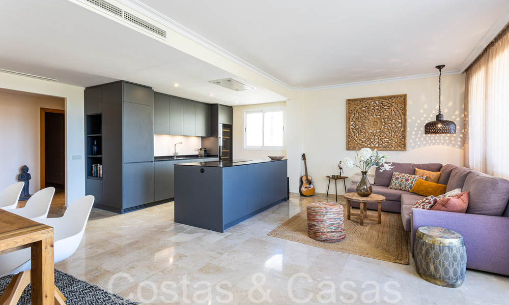 Ático dúplex moderno de estilo andaluz rodeado de naturaleza en las colinas de Marbella 66955