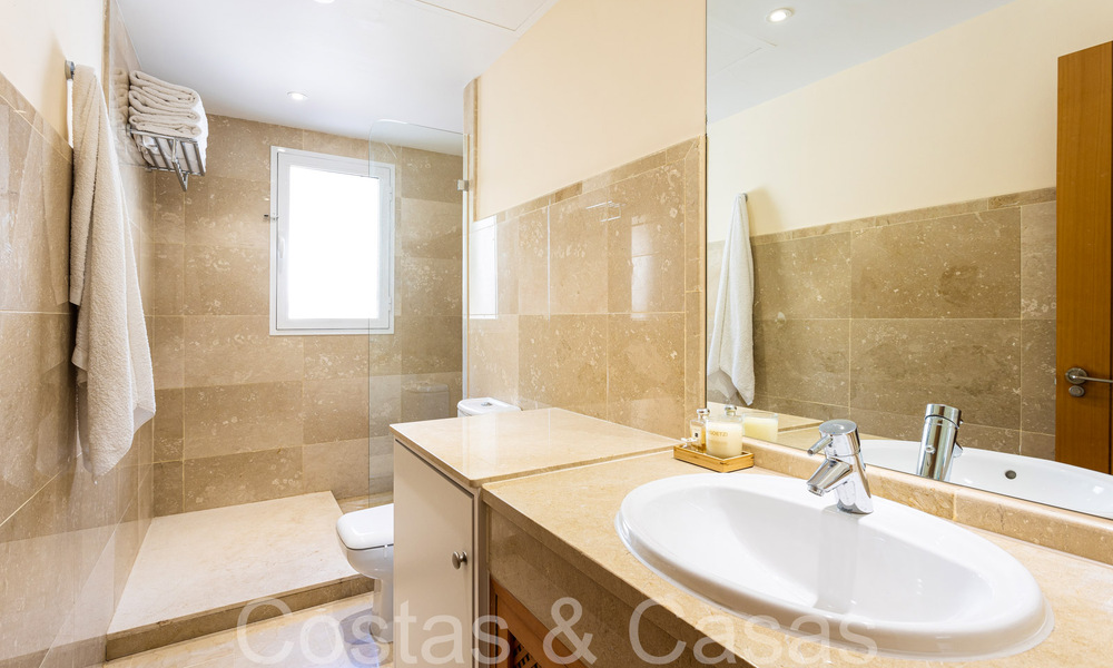 Ático dúplex moderno de estilo andaluz rodeado de naturaleza en las colinas de Marbella 66973