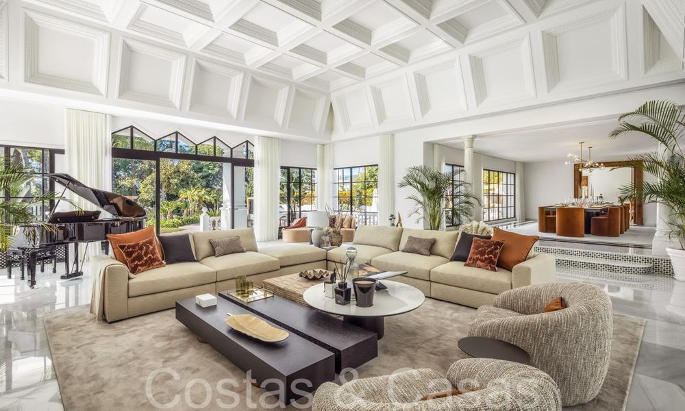 Villa magistral con estilo arquitectónico morisco-andaluz en venta, rodeada de campos de golf en el valle del golf de Nueva Andalucía, Marbella 67105