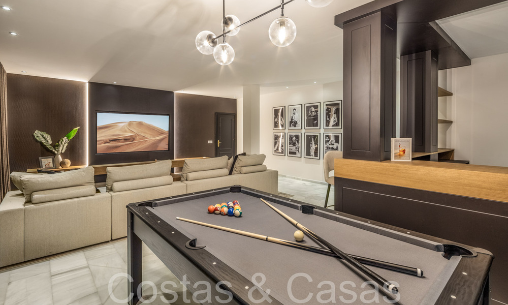 Villa magistral con estilo arquitectónico morisco-andaluz en venta, rodeada de campos de golf en el valle del golf de Nueva Andalucía, Marbella 67107