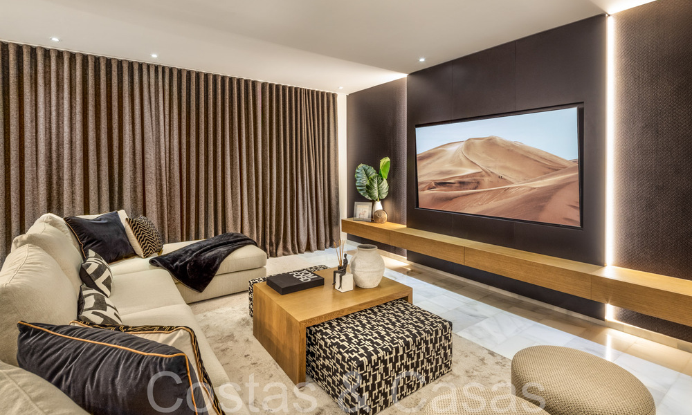 Villa magistral con estilo arquitectónico morisco-andaluz en venta, rodeada de campos de golf en el valle del golf de Nueva Andalucía, Marbella 67108