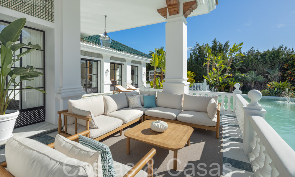 Villa magistral con estilo arquitectónico morisco-andaluz en venta, rodeada de campos de golf en el valle del golf de Nueva Andalucía, Marbella 67111