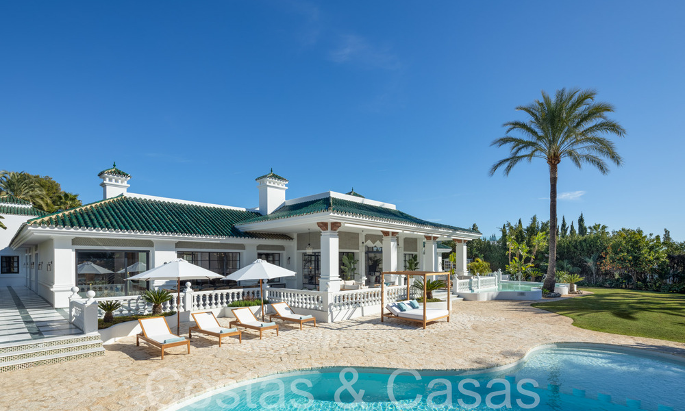 Villa magistral con estilo arquitectónico morisco-andaluz en venta, rodeada de campos de golf en el valle del golf de Nueva Andalucía, Marbella 67113