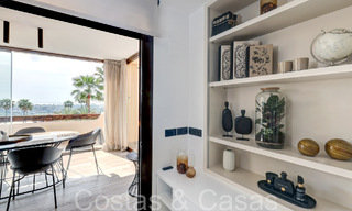 Listo para entrar a vivir, apartamento de lujo completamente reformado con vistas panorámicas al mar Mediterráneo en venta en Benahavis - Marbella 67221 