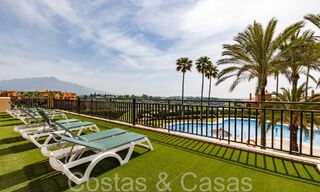 Listo para entrar a vivir, apartamento de lujo completamente reformado con vistas panorámicas al mar Mediterráneo en venta en Benahavis - Marbella 67226 