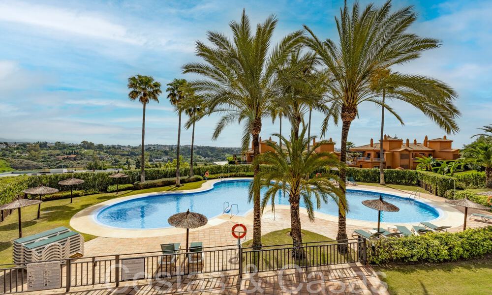 Listo para entrar a vivir, apartamento de lujo completamente reformado con vistas panorámicas al mar Mediterráneo en venta en Benahavis - Marbella 67229