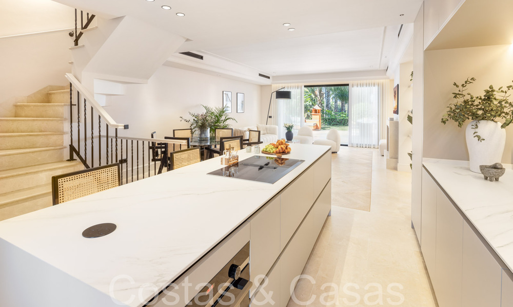 Impresionante casa adosada mediterránea en venta en una urbanización segura y de gran prestigio en la Milla de Oro de Marbella 67342