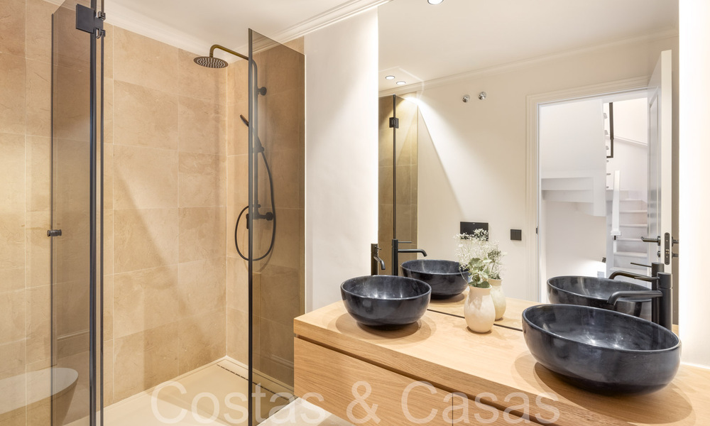 Impresionante casa adosada mediterránea en venta en una urbanización segura y de gran prestigio en la Milla de Oro de Marbella 67345