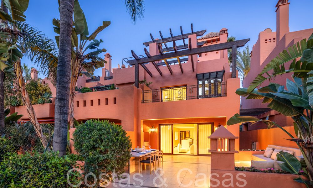 Impresionante casa adosada mediterránea en venta en una urbanización segura y de gran prestigio en la Milla de Oro de Marbella 67357