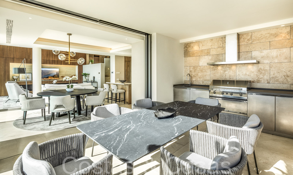 Lujoso apartamento dúplex con vistas panorámicas al mar en venta en Benahavis - Marbella 67360