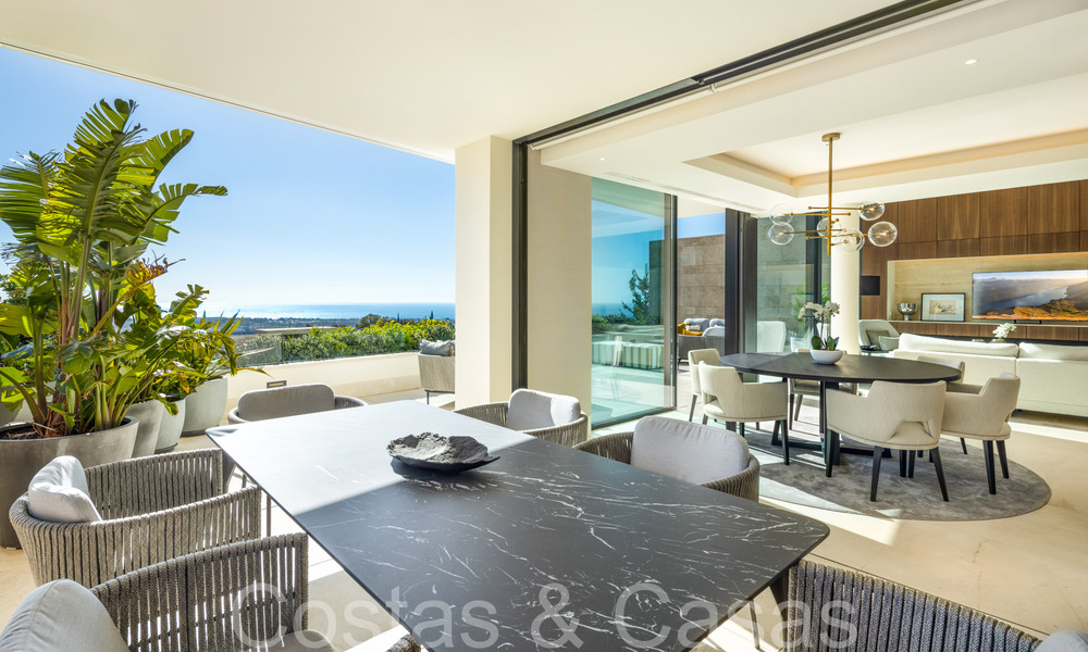 Lujoso apartamento dúplex con vistas panorámicas al mar en venta en Benahavis - Marbella 67361