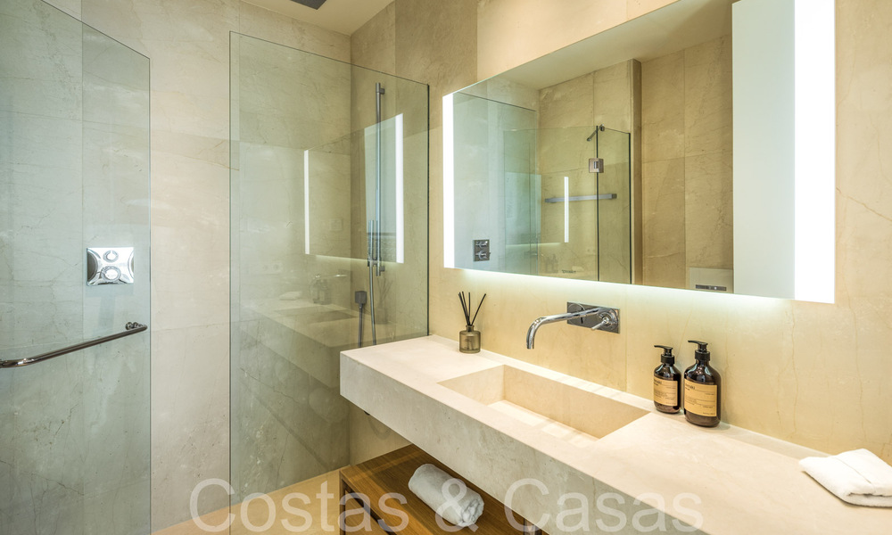 Lujoso apartamento dúplex con vistas panorámicas al mar en venta en Benahavis - Marbella 67368