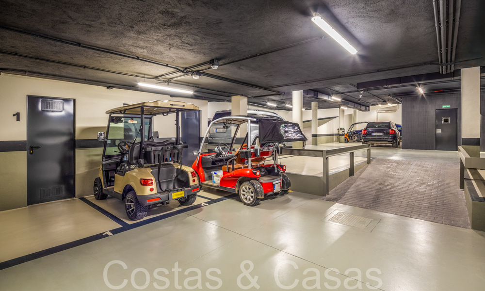 Lujoso apartamento dúplex con vistas panorámicas al mar en venta en Benahavis - Marbella 67374