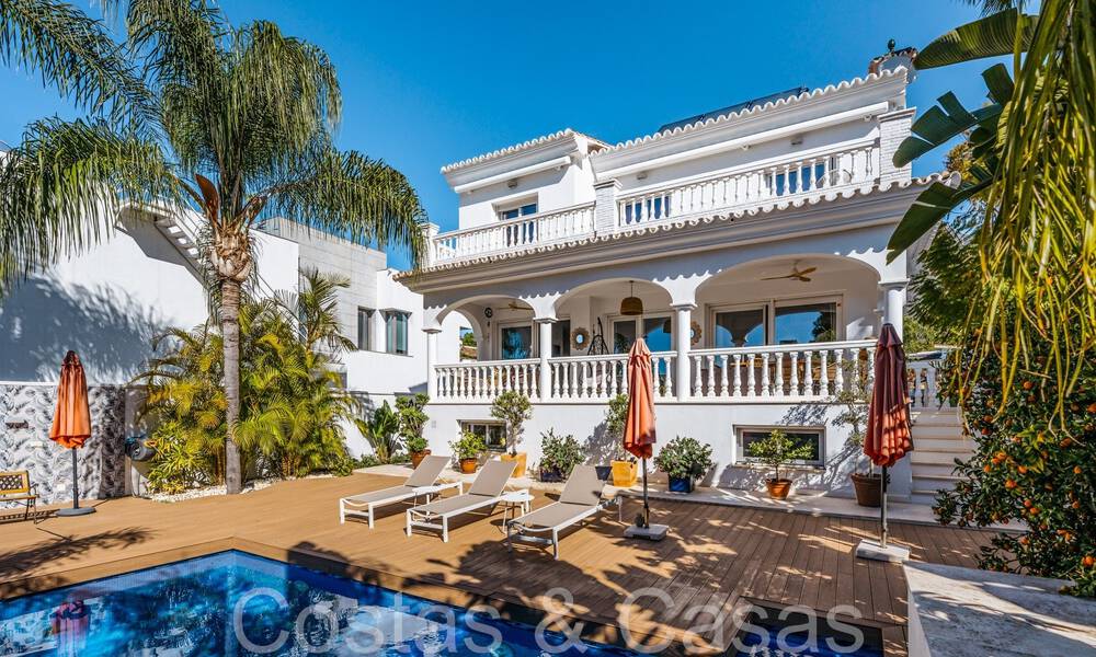 Villa mediterránea con un interior contemporáneo en venta en la Milla de Oro de Marbella 67380