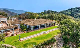 Gran finca andaluza en venta en una parcela elevada de 5 hectáreas en las colinas del este de Marbella 67551 