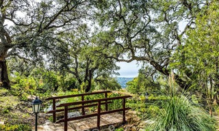 Gran finca andaluza en venta en una parcela elevada de 5 hectáreas en las colinas del este de Marbella 67572 