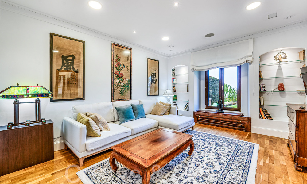 Gran finca andaluza en venta en una parcela elevada de 5 hectáreas en las colinas del este de Marbella 67590