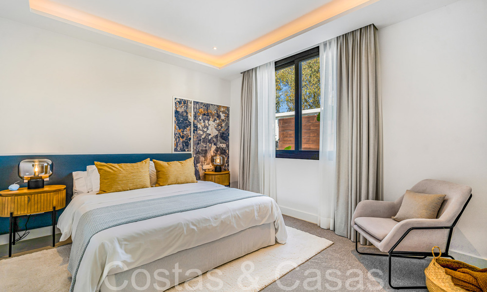 Villa modernista de lujo en venta en una exclusiva zona residencial cerrada en la Milla de Oro de Marbella 67622