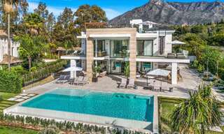 Villa modernista de lujo en venta en una exclusiva zona residencial cerrada en la Milla de Oro de Marbella 67633 